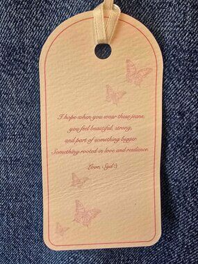 Brand New Sydney Sweeney American Eagle Butterfly Pocket Jeans